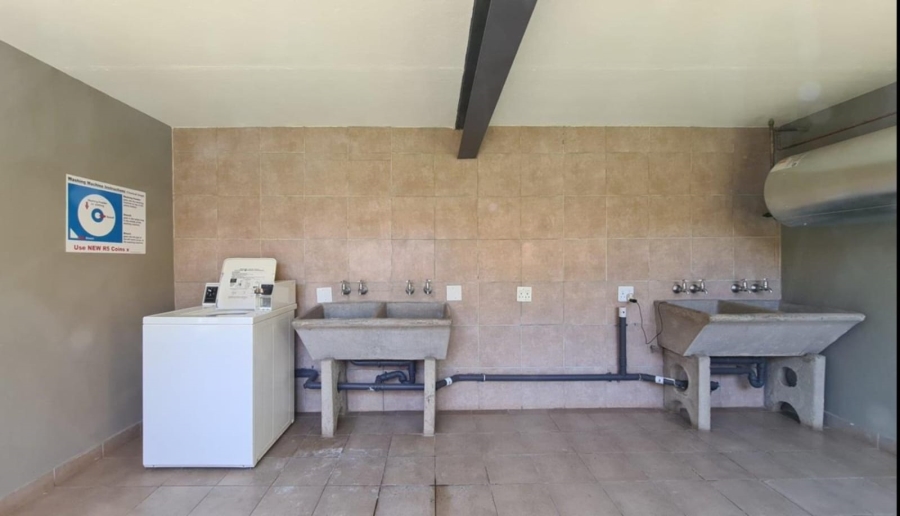 1 Bedroom Property for Sale in Kannoniers Park North West